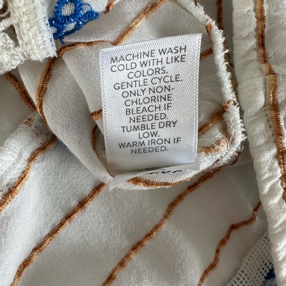 J. JILL “Lilah” Embroidered Sleeveless Tank Blouse V-Neck Boho Tasseles - Picture 11 of 14